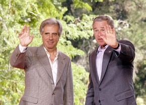 Tavar� V�zquez y George Bush... Los unos.