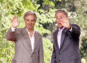 Tavar?V?quez y George Bush... Los unos.