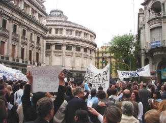 Multitudinaria marcha del 28/11/2008 que no existi?