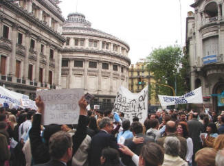 Multitudinaria marcha del 28/11/2008 que no existi.