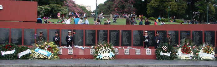 Xenotafio en Plaza San Martn, Ciudad de Buenos Aires.